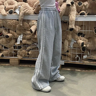 Sobe Lace Two-Line Track Long Pants