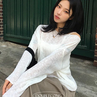 Lip Neck Boucle Loose Fit Knit