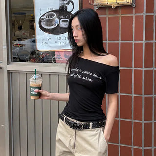 Guti Off-Shoulder Lettering Stretchy T-shirt