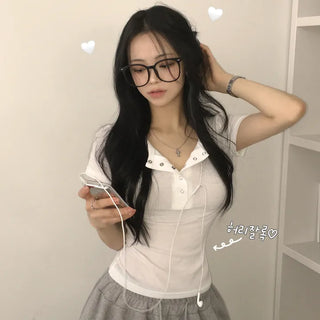 A softly hugging, cinched fit, Totto snap button U-neck delicate slim fit spandex short-sleeve t-shirt