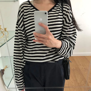 Hailey Women's Summer Salanta Long Sleeve V-Neck Striped Knit