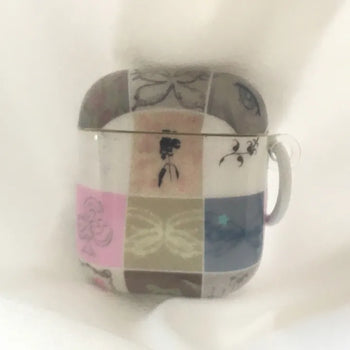 Dinku Vintage Pattern AirPods Case
