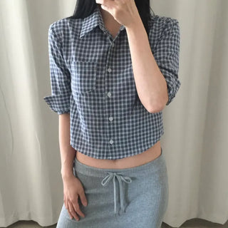 plaid three-quarter sleeve shirt