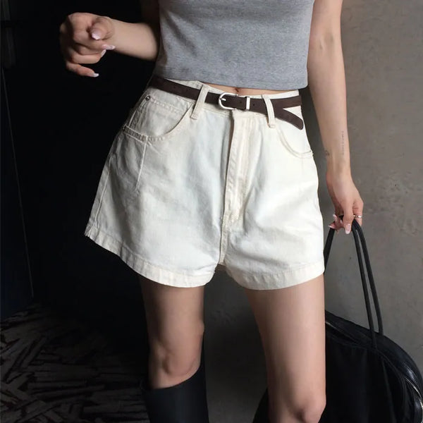 Musty three-quarter length shorts