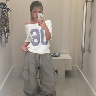 06 number Off-shoulder T-shirt