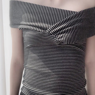 stripe off tee  / Striped off-shoulder tee