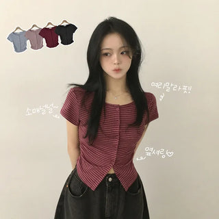 Delicate and slimming U-neck Striped Side Shirring Slim Fit Short Sleeve Cardigan