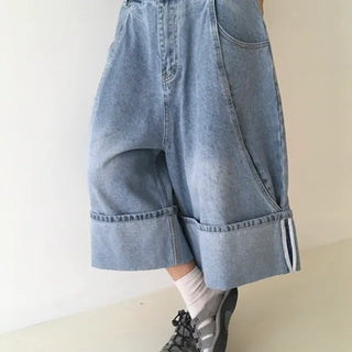 Cut-out Bermuda shorts