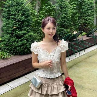 Muse Flower Jacquard Short Sleeve Blouse