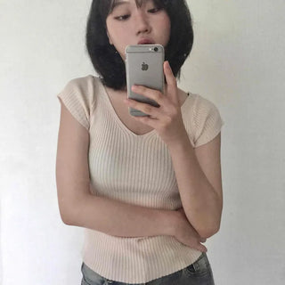Daily V-Neck Short Sleeve Knit