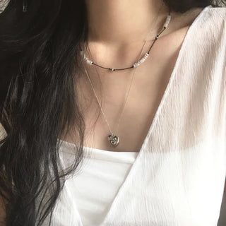 Or gemstone necklace