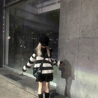 Chocolat Shoulder Oversized Striped Knit (2 colors)
