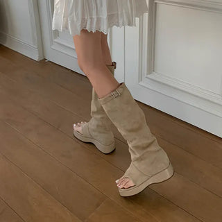 Shirred flip-flop boots