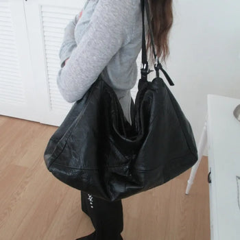 Big Hug Shoulder Bag