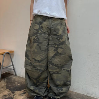 Half-banded cotton parachute camo pants