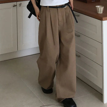 Lee Seo Two-Pin Tuck Wide Pants