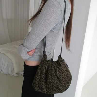 Side zipper suede shoulder bag (2 colors)