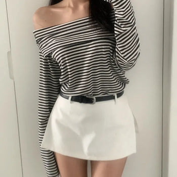 Hail Button Point Striped Off-Shoulder Tee