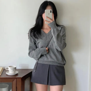 Morit Wool V-Neck Loose Fit Knit