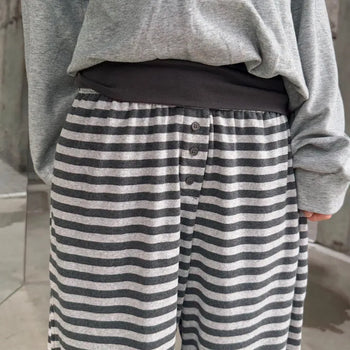 Yuu Effortless Chic Striped Button Sweatpants