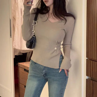 Solid V-neck button knit
