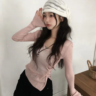 East V-Neck Slim Button Knit