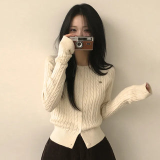 Soft, Basic Cable Knit Round Raglan Pendant Slim Fit Long Sleeve Knit Cardigan