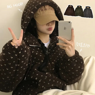 A reliable, heavyweight polka dot two-way big hooded quilted sherpa fleece oversized autumn/winter jumper for winter