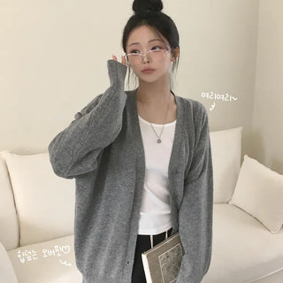 Full of protective instincts, daily plain V-neck boxy loose-fit long-sleeve knit cardigan