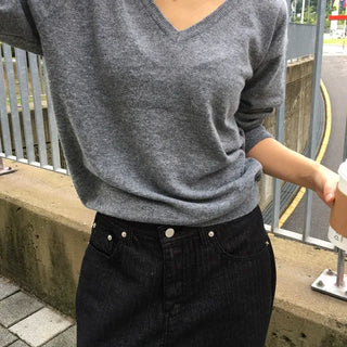Two-way V-neck Knit