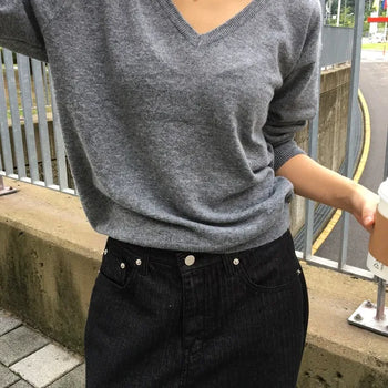 Two-way V-neck Knit