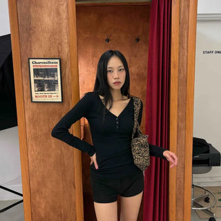 Unique Ribbed V-Neck Long Sleeve T-Shirt