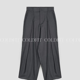 Single-pleat trousers