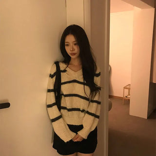 Enjo Striped Knit Light Gray/Delicate Fit/V-Neck Knit/Loose Fit/Oversized Knit/Wedding Guest Look/ Striped Knit