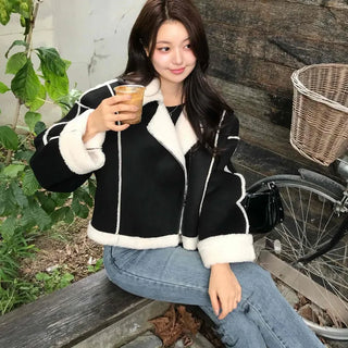 Minimalist Autumn Shearling Jacket
