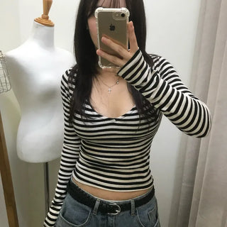 Backless striped V-neck t-shirt