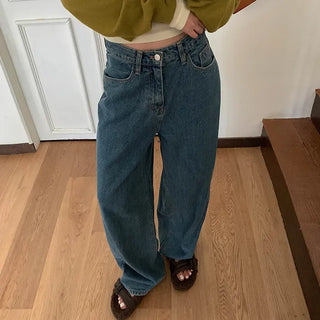 Wide back pocket