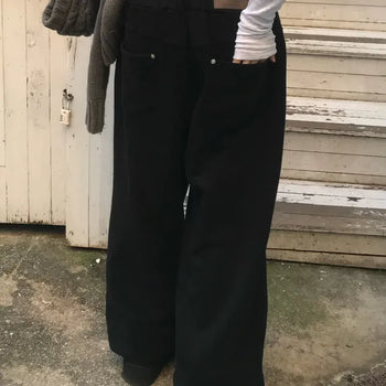Carnick Jogger Pants with Leather Label Point