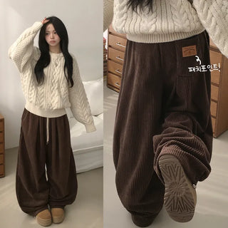 Perfect lower body coverage, Buttering Corduroy Hip Pocket Leather Patch Pintuck String Loose Wide Training Long Pants