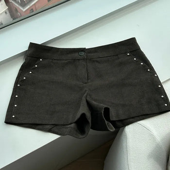Low studded corduroy shorts