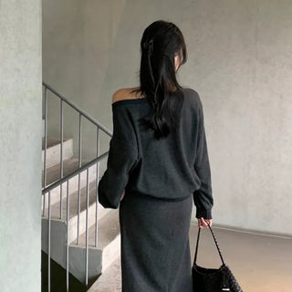 Teiti Off-Shoulder Loose Fit Sweatshirt
