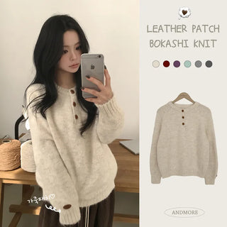 Fluffy and full of hairiness, Heathered Button Raglan Sleeve Leather Label Round Neck Delicate Fit Wool Long Sleeve Knit