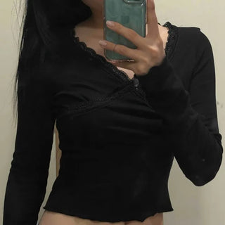Feminine Lace Trim V-Neck Cropped Ribbed T-Shirt