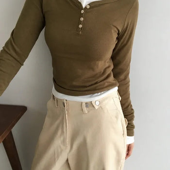 * Muand * Bring Button Tee