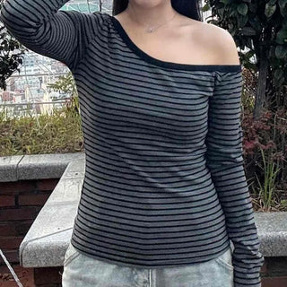 Off-shoulder slit slim-fit striped long-sleeve T-shirt