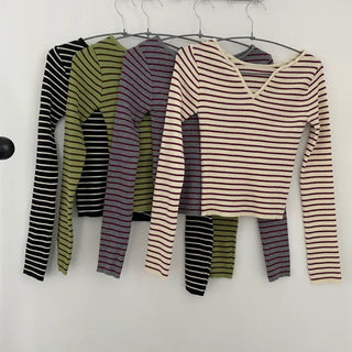 Mode Stripe V-Neck Slim Knit Top