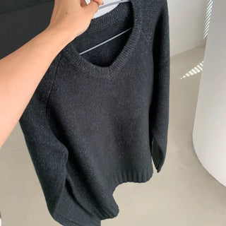 Poa V-neck Loose Fit Knit