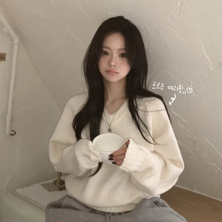 Knit Must-Have, Soft Thick V-Neck Raglan Avant Loose Fit Winter Long Sleeve Knit
