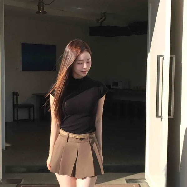 Gold Buckle Belt Set High-Waisted Pleated Mini Skirt
