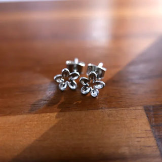 mini flower earring